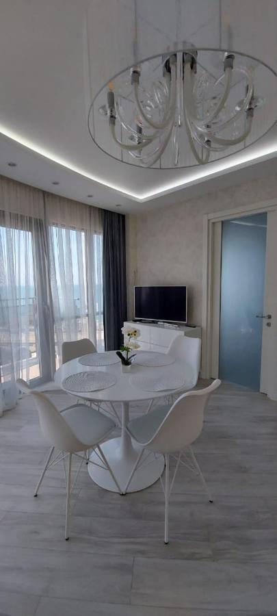 Elite Apartment In Orbi Sea Tower Batoumi Extérieur photo