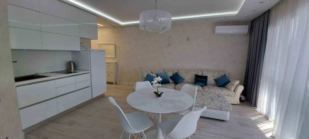 Elite Apartment In Orbi Sea Tower Batoumi Extérieur photo