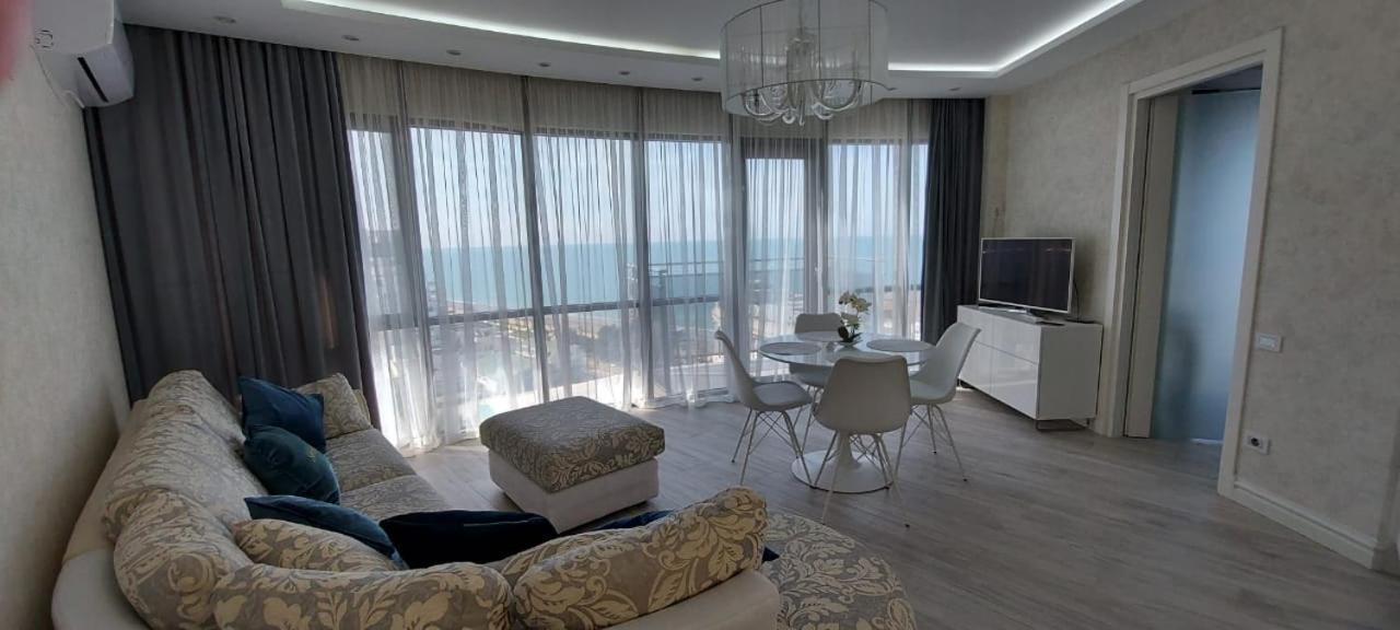 Elite Apartment In Orbi Sea Tower Batoumi Extérieur photo